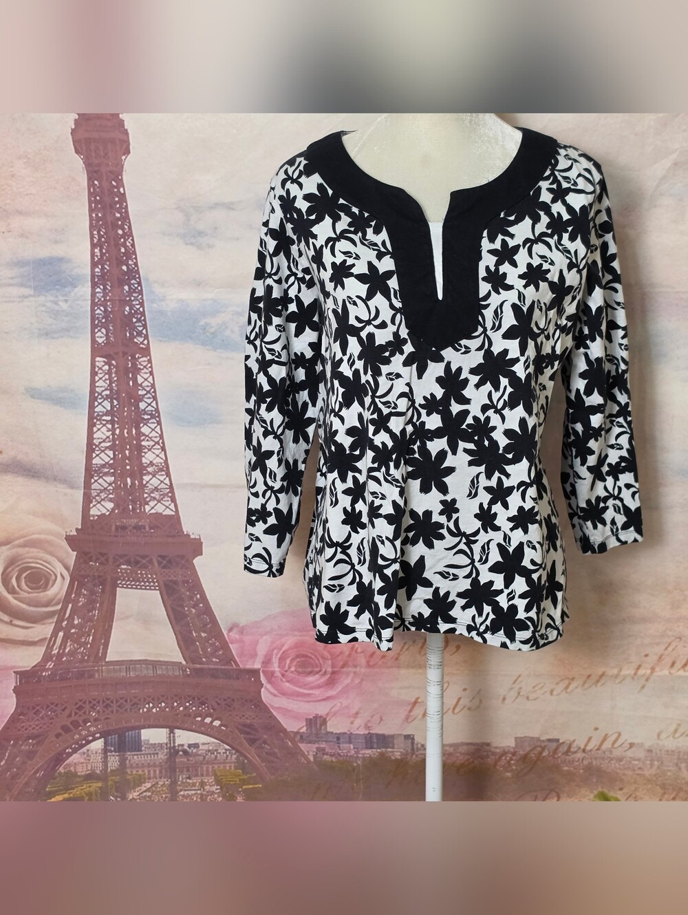 White Stag Black and White Floral Tunic with Split V-Neck Sz XXL